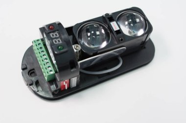 Beyaz arka plan üzerinde video gözetim sistemleri için kamera