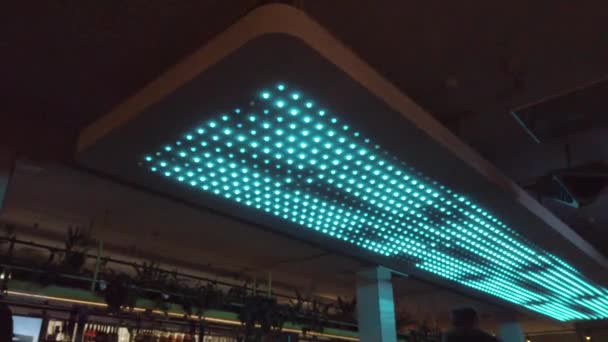 Videowall SMD LED colorato luminoso con motivi saturi — Video Stock