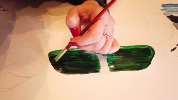 Jolie Jeune Femme Est Occupé Peindre Tableau Atelier Utilisant Peinture — Video