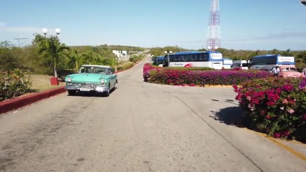 Habana Cuba Abril 2019 Coches Clásicos Americanos Época Estacionados — Vídeos de Stock