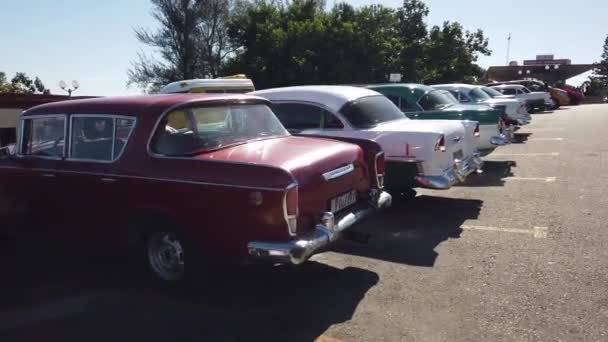 Havana Cuba April 2019 Vintage Classic American Cars Parked — Stock Video