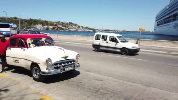 Havana Cuba Aprile 2019 Avana Iconica Destinazione Turistica Popolare Vecchie — Video Stock