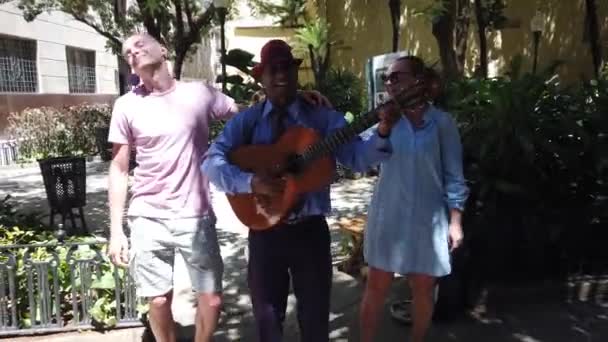 Hawana Kuba Kwiecień 2019 Klasyczny Kubański Zespół Odtwarza Tradycyjną Muzykę — Wideo stockowe