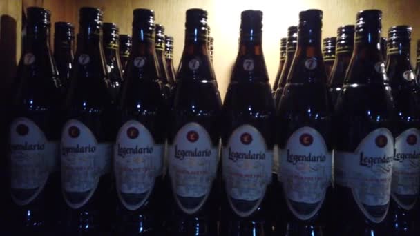 Habana Cuba Abril 2019 Botellas Ron Estante Tienda Havana Club — Vídeo de stock