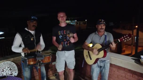 Trinidad Cuba Avril 2019 Des Musiciens Cubains Produisent Dans Restaurant — Video
