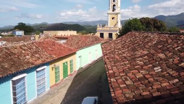 Kubańska ulica, Trinidad, Kuba. Historyczne ulice Trynidadu — Wideo stockowe