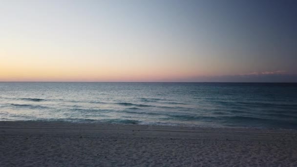 Impresionante Puesta Sol Panorámica Sobre Playa Varadero Cuba — Vídeos de Stock