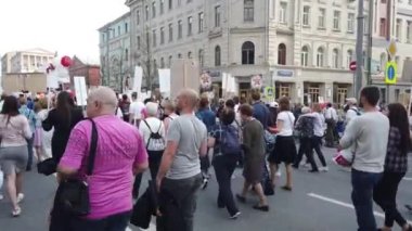 Rusya, Moskova-9 Mayıs 2019: atkın ölümsüz alayı-Büyük Vatanseverlik Savaşı askerlerinin başarısını sürdürmek için bir sivil girişim, cesaret ve kahramanlık anısına korumak