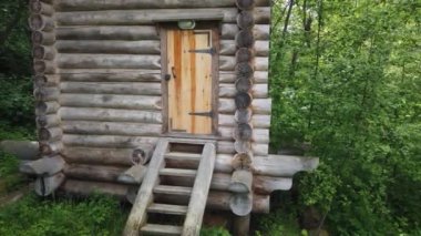 Eski büyük ahşap ortodoks kilisesi.