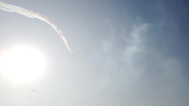 Military Fighters Soars High Sky Bright Sun Cool Footage — Stock Video