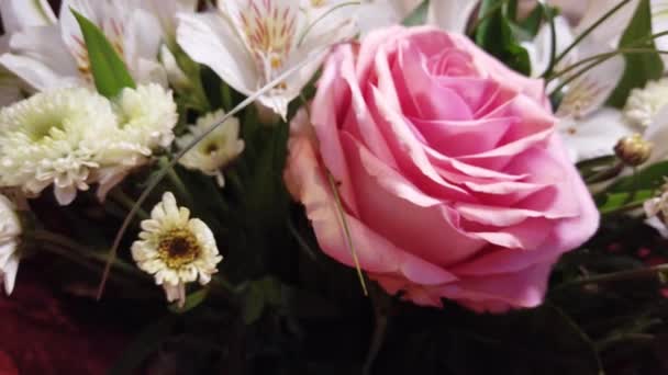 Prachtige Boeket Van Bloemen Multi Gekleurde Bloemen Close Feestelijke Sfeer — Stockvideo