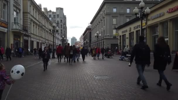 Οκτωβρίου 2019 Arbat Street Μόσχα Ρωσία Τουρίστες Περπατούν Στην Παλιά — Αρχείο Βίντεο