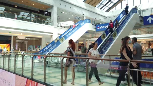 July 2020 Metropolis Shopping Center Ter Moscow Russia People Escalators — 图库视频影像