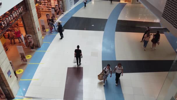 Gente Caminando Centro Comercial — Vídeos de Stock