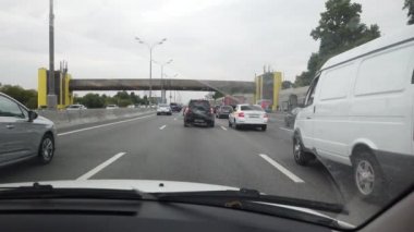 05 Eylül 2020, MOSCOW, RUSSIA: Otoyolda araba sürüş, arabadan manzara