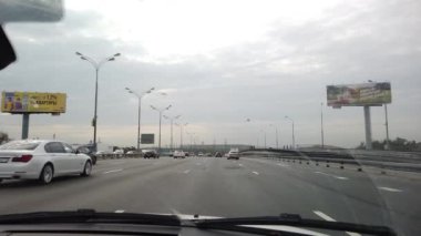 05 Eylül 2020, MOSCOW, RUSSIA: Otoyolda araba sürüş, arabadan manzara