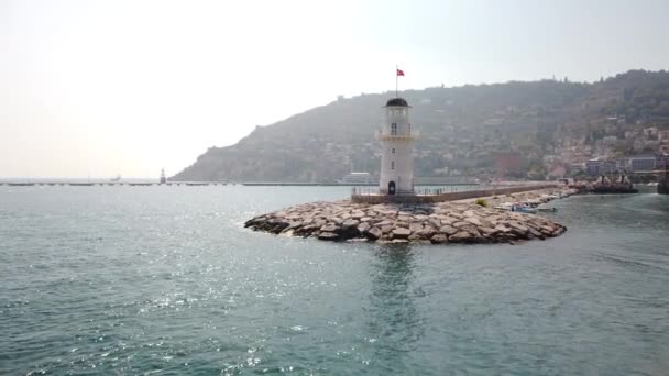 Alanya Világítótornya Hajó Világítótorony Mellett Halad Alanya Kikötőjében — Stock videók