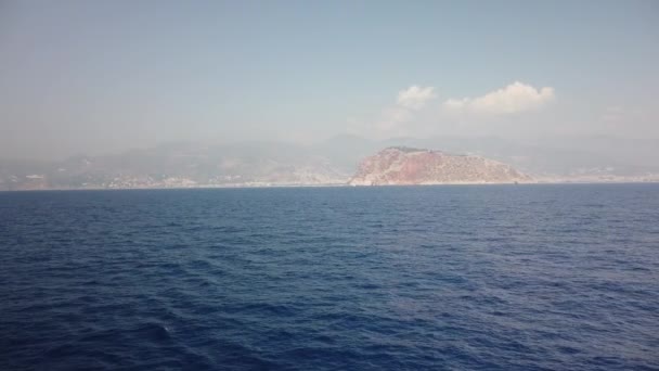 Blick Vom Wasser Auf Die Küste Von Alanya Türkei — Stockvideo