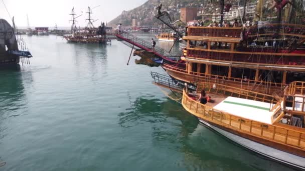 Σεπτεμβριου 2020 Ανταλια Τουρκια Τουριστικά Επιβατηγά Πλοία Στο Λιμάνι Της — Αρχείο Βίντεο