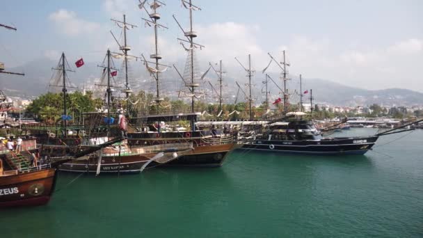 2020年9月17日 土耳其Antalya 港口城市安塔利亚的客轮 — 图库视频影像