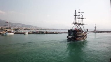 17 Eylül 2020, ANTALYA, TURKEY: Liman kenti Antalya 'da turist yolcu korsan gemileri
