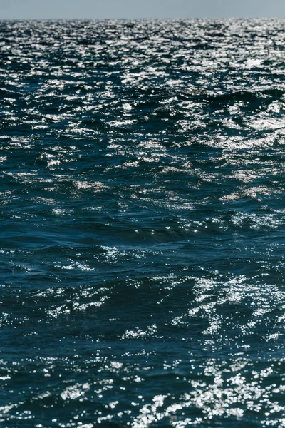 Υφή Της Επιφάνειας Της Θάλασσας Λεπτά Κύματα Κάθετο Πλαίσιο Εστίαση — Φωτογραφία Αρχείου
