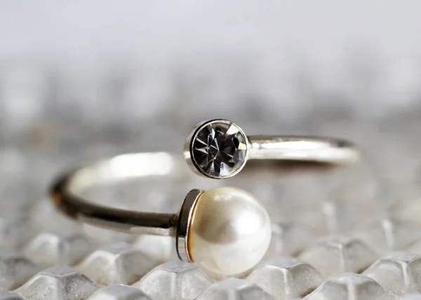 Gyémánt Ezüst Gyűrű Olyan Közel Makró — Stock Fotó