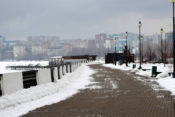 Spring is for pedestrians, the promenade, outdoor