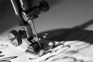 dikiş makinesi overlocker çok yakın