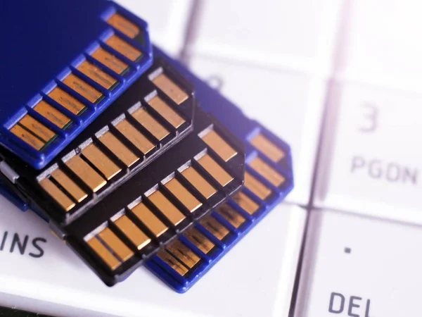 Teclado Azul Portátil Cartão — Fotografia de Stock