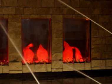 Suyla söndürülen ateş, çocukların eğlencesi, eğitim objesi