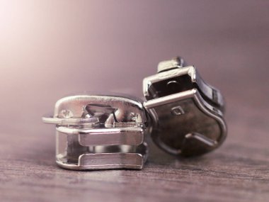 Metal kaydırak fermuarı çok yakın, makro nesne