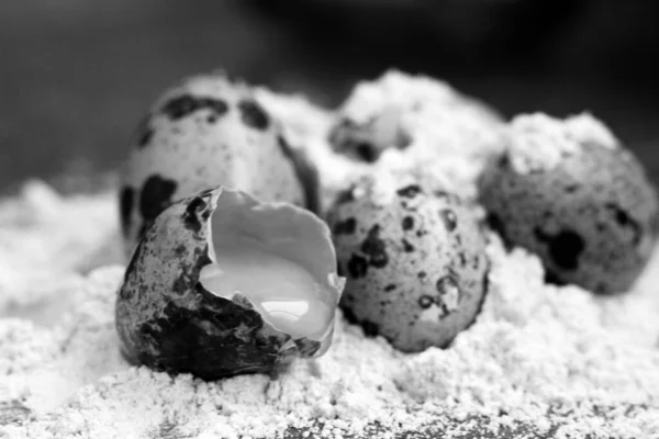 Quail Eggs Flour Wooden Background Eco Food — Stock Photo, Image