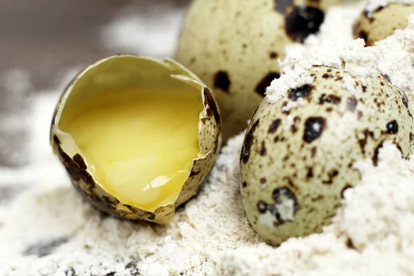 Quail Eggs Flour Wooden Background Eco Food — Stock Photo, Image