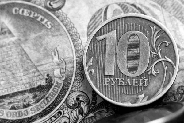 Δέκα Ρούβλια Και Ένα Δολάριο Υποτίμηση Του Ρούβλι Τόσο Κοντά — Φωτογραφία Αρχείου