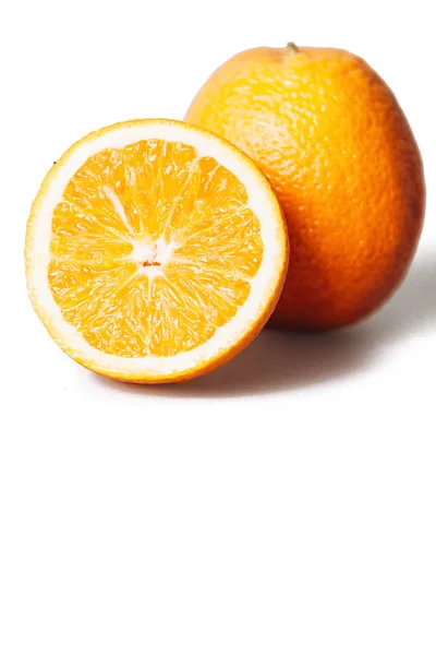 Laranja Sobre Fundo Branco Fruta Redonda Produto Oranje Ochenky Delicioso — Fotografia de Stock