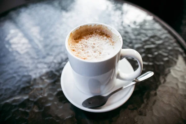 Kafe Yang Nyaman Kota Minuman Kopi Sangat Menyegarkan Amerika Cappuccino — Stok Foto