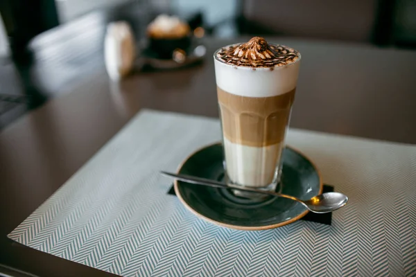 Gezellig Café Stad Koffie Dranken Stimuleren Sterk Amerikaans Cappuccino Latte — Stockfoto