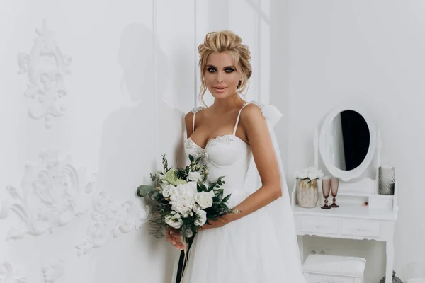 Beautiful Sexy Blonde Bride Posing Wedding Dress White Room — Stock Photo, Image