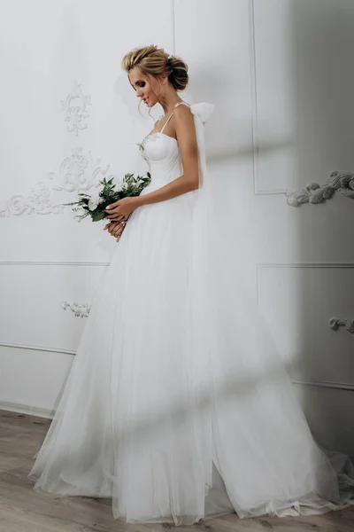 Beautiful Sexy Blonde Bride Posing Wedding Dress White Room — Stock Photo, Image