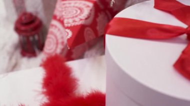 Kış ağaç Noel oyuncaklar. Yeni Yılınız Kutlu Olsun