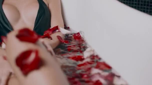 Beautiful Sexy Young Blond Woman Bath Rose Petals — Stock Video