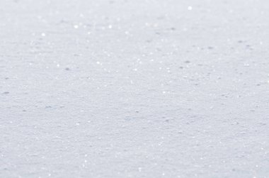 Taze karın arka planı. Doğal kış geçmişi. Mavi tonda kar dokusu