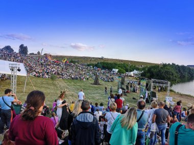 Festival Kupala Dew Nemyryntsi içinde. Birçok insan yıllık bir etkinliğe katılmak.