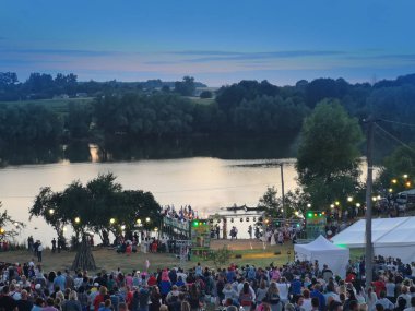 Ukrayna halk oyunları. Açık hava Ukrayna halk festivali