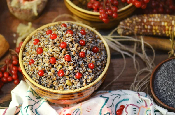 Ingredienser För Traditionell Kutia Bord Med Traditionella Ukrainska Rätter För — Stockfoto