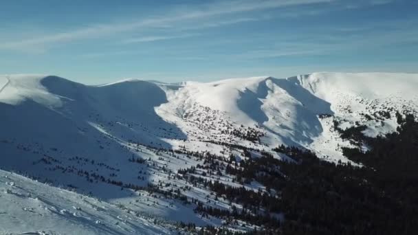 Vista Aérea Das Montanhas Estação Inverno — Vídeo de Stock