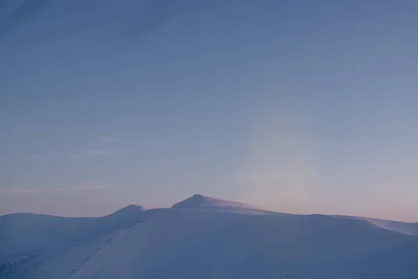 Utsikt Över Snötäckta Berg Vinter Säsongen Stockbild