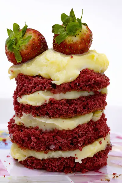 Home Made Sweet Strawberry Cake — Stock Photo, Image