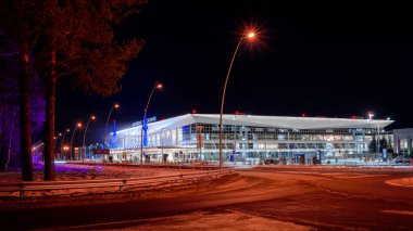 Krasnoyarsk Airport.Krasnoyarsk. Rusya-17.02.2019. hoş geldiniz işareti Krasnoyarsk, Rusya Federasyonu - 9 Ocak 2018: XXIX Kış Üniversite Oyunları 2019 Krasnoyarsk şehir içinde hoş bir işaret.